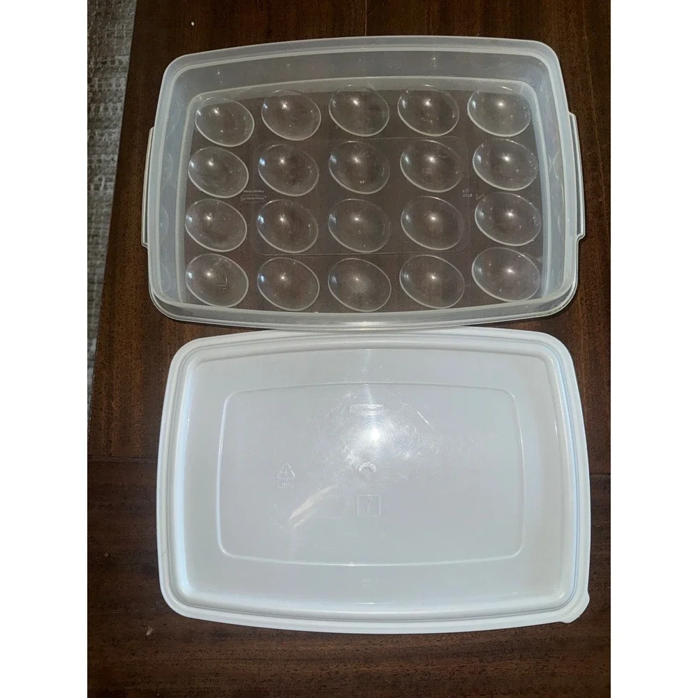 Rubbermaid vintage Deviled Egg Keeper Storage Tray 20 Egg Holder Clear